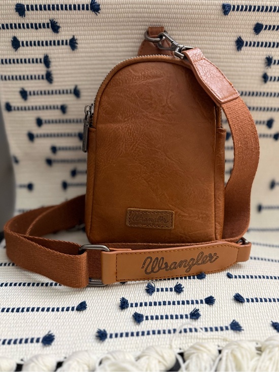Wrangler Handbags - 🤎 Wrangler Brown Faux Leather Crossbody Sling Bag